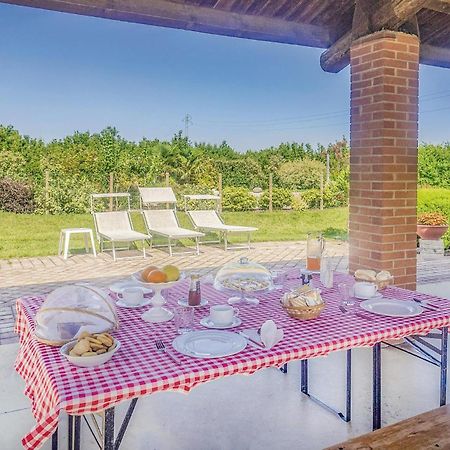 Awesome Home In Ariano Nel Polesine With Kitchen San Basilio Exterior photo