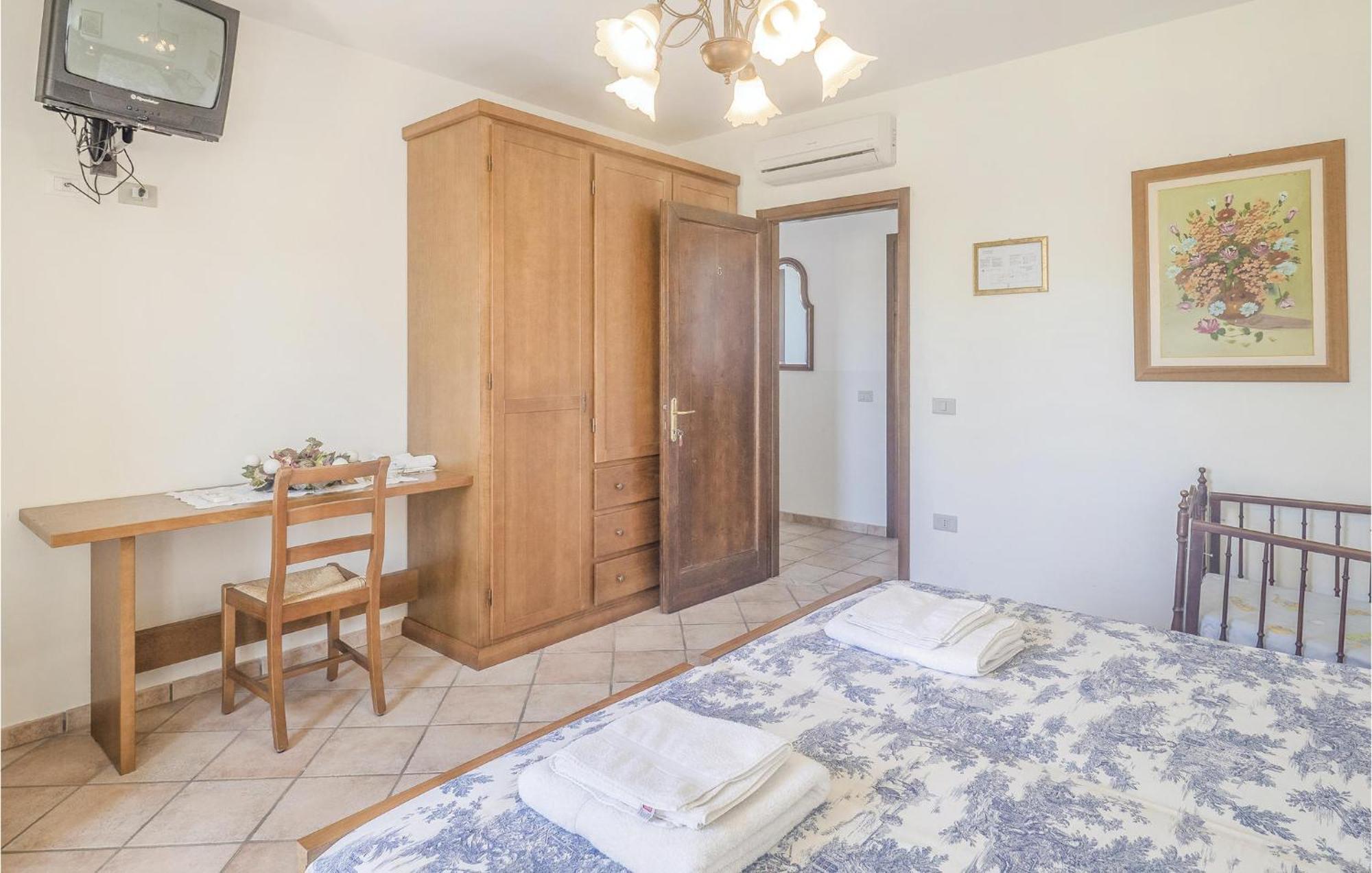Awesome Home In Ariano Nel Polesine With Kitchen San Basilio Exterior photo